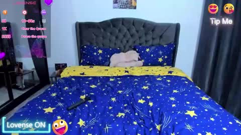 Nicole.. online show from December 18, 2025, 5:46 am