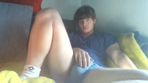 Snapshot of goldenboy207 chatting on December 26, 2024, 10:59 am goldenboy207 online show from December 26, 2024, 10:59 am