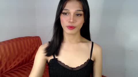 Snapshot of goldenlily69 chatting on February 3, 2025, 10:11 pm Lily is Gold online show from February 3, 2025, 10:11 pm