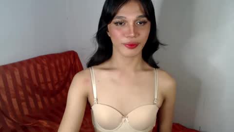 Snapshot of goldenlily69 chatting on February 12, 2025, 2:56 am Lily is Gold online show from February 12, 2025, 2:56 am