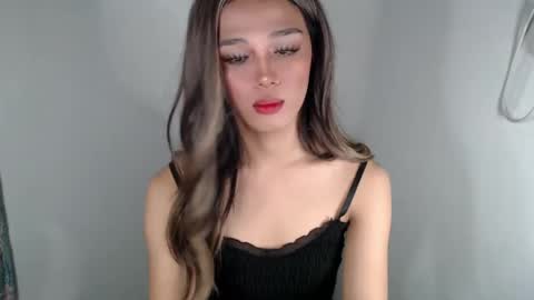 Snapshot of goldenlily69 chatting on February 28, 2025, 2:53 am Lily is Gold online show from February 28, 2025, 2:53 am