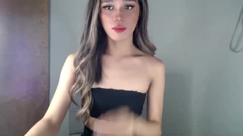 Snapshot of goldenlily69 chatting on March 2, 2025, 4:07 am Lily is Gold online show from March 2, 2025, 4:07 am