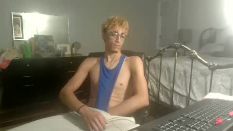 goldenmodel21 online show from November 14, 2025, 4:33 am