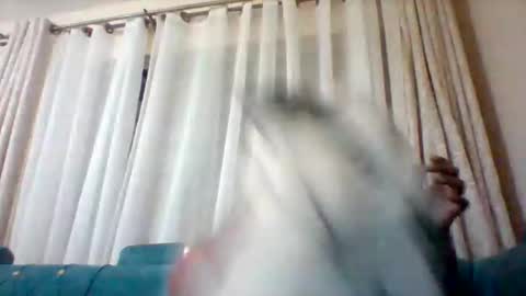 goldenmusexo online show from April 8, 2026, 3:56 pm