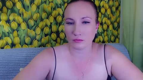 goldmoonn online show from July 1, 2026, 5:45 pm