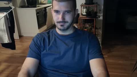 goldnic_10 online show from October 25, 2025, 5:04 am