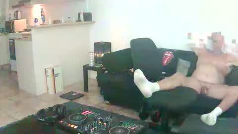 goldyguy011 online show from June 2, 2026, 5:48 pm