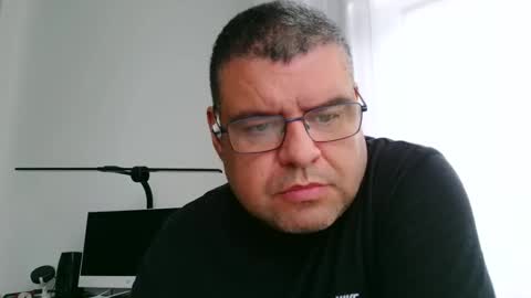 Snapshot of gomezgonz5 chatting on October 3, 2025, 12:02 pm gomezgonz5 online show from October 3, 2025, 12:02 pm