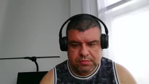 Snapshot of gomezgonz5 chatting on October 8, 2025, 1:53 pm gomezgonz5 online show from October 8, 2025, 1:53 pm