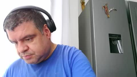 Snapshot of gomezgonz5 chatting on October 15, 2025, 10:26 am gomezgonz5 online show from October 15, 2025, 10:26 am