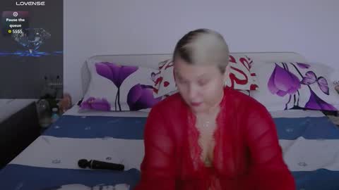 Elysa online show from November 4, 2025, 7:29 am