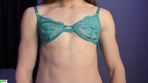 Snapshot of goodnight_kitty chatting on October 13, 2025, 10:10 pm goodnight_kitty online show from October 13, 2025, 10:10 pm
