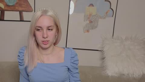 Snapshot of goog_div chatting on November 13, 2025, 1:54 pm goog_div online show from November 13, 2025, 1:54 pm