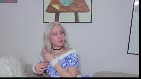 Snapshot of goog_div chatting on December 22, 2025, 11:07 am goog_div online show from December 22, 2025, 11:07 am