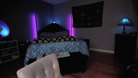 Snapshot of gooner_girl chatting on January 21, 2025, 9:25 pm gooner_girl online show from January 21, 2025, 9:25 pm