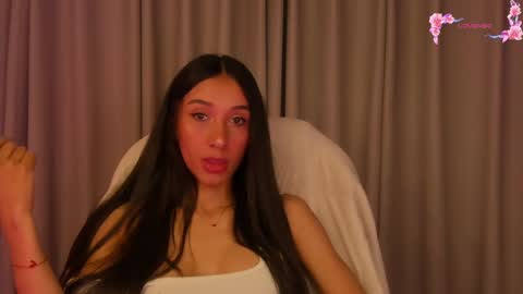 Snapshot of gorgeous_brunette chatting on February 12, 2025, 9:10 am Rose online show from February 12, 2025, 9:10 am