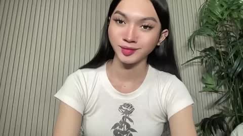 D I A N A online show from April 17, 2026, 5:27 pm