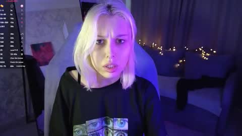 Violeta online show from November 30, 2025, 12:09 pm