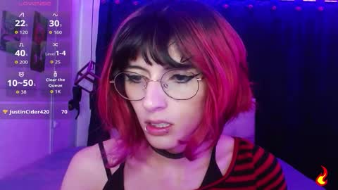 goth_minerva online show from October 23, 2025, 2:05 pm