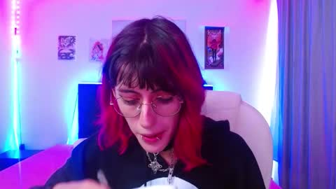 goth_minerva online show from January 6, 2026, 1:37 pm