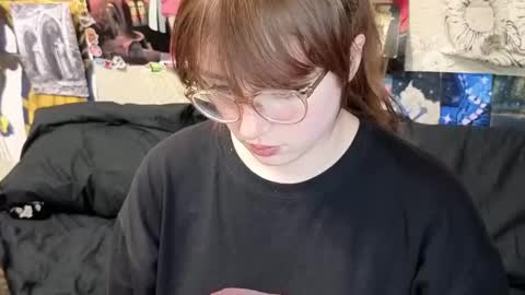 Amy online show from October 3, 2025, 9:23 pm