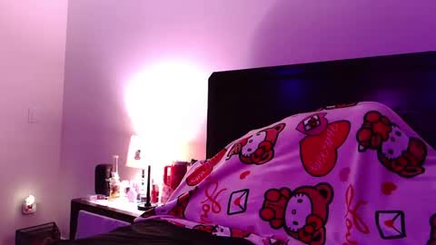 gothbaby305 online show from February 12, 2026, 7:47 am