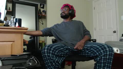 gothchocolate online show from April 3, 2026, 2:26 pm