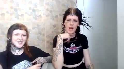 gothdollrubee online show from December 18, 2025, 8:09 am