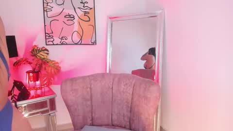 GRACE KIROZ online show from November 5, 2025, 3:17 am