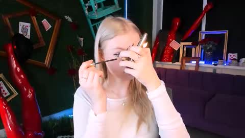 Grace Glamour online show from February 4, 2026, 5:24 am