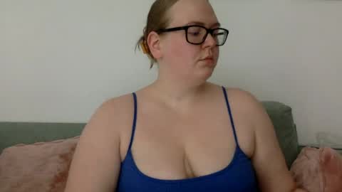 Snapshot of graceloves69 chatting on July 18, 2026, 3:27 pm Grace Loves online show from July 18, 2026, 3:27 pm