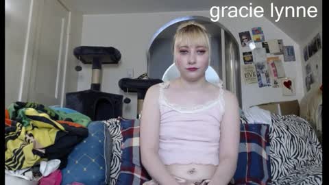 Snapshot of gracielynne1989 chatting on April 23, 2026, 6:32 pm gracielynne1989 online show from April 23, 2026, 6:32 pm