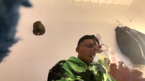 gramztoexhale7 online show from December 11, 2024, 9:19 am