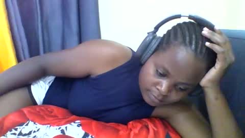 grannylover_ online show from October 19, 2025, 7:53 am