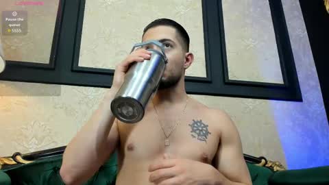 Snapshot of grantblake chatting on October 4, 2025, 6:44 am Grant online show from October 4, 2025, 6:44 am