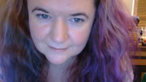 Snapshot of grateful42day chatting on December 3, 2025, 7:56 pm grateful42day online show from December 3, 2025, 7:56 pm