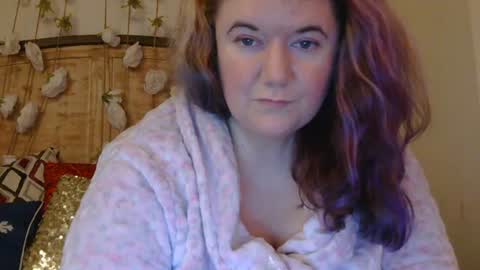 Snapshot of grateful42day chatting on December 4, 2025, 8:12 am grateful42day online show from December 4, 2025, 8:12 am