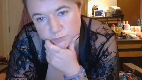 Snapshot of grateful42day chatting on December 21, 2025, 9:27 am grateful42day online show from December 21, 2025, 9:27 am