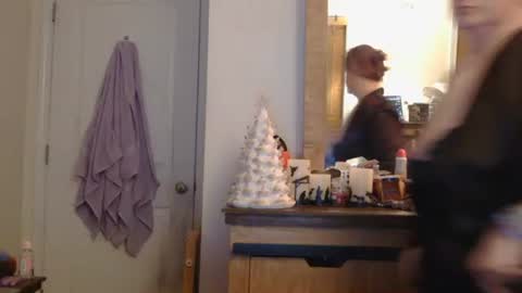 Snapshot of grateful42day chatting on December 22, 2025, 4:53 am grateful42day online show from December 22, 2025, 4:53 am