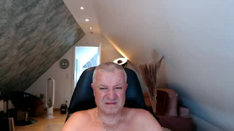 grau197077 online show from June 30, 2026, 10:05 am