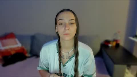 Snapshot of gravitation777 chatting on January 10, 2026, 4:58 am Anna online show from January 10, 2026, 4:58 am