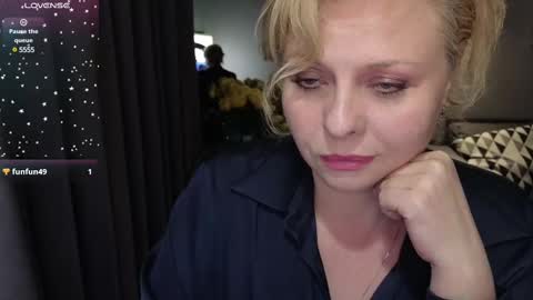 Snapshot of gray_swann chatting on February 19, 2025, 8:41 pm Ray online show from February 19, 2025, 8:41 pm