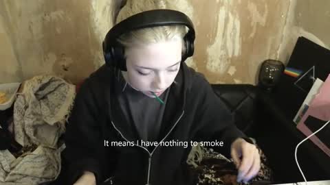 graylovescookies online show from December 6, 2024, 7:45 pm