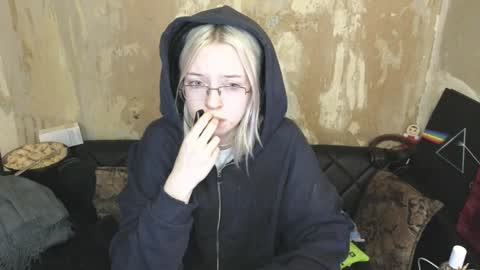 graylovescookies online show from December 22, 2024, 11:20 pm