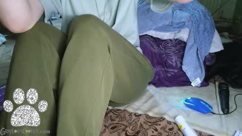 graylovescookies online show from November 1, 2025, 11:12 am