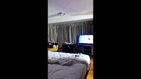 greatfullone online show from April 5, 2026, 11:35 pm