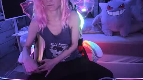 GreenEyedLovexo online show from April 9, 2026, 2:00 pm