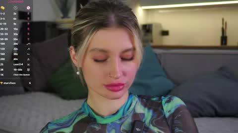 Kelly online show from April 27, 2026, 2:26 pm