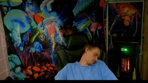 Snapshot of greenlungs8195 chatting on December 20, 2024, 8:49 am Greenlungs8195 online show from December 20, 2024, 8:49 am