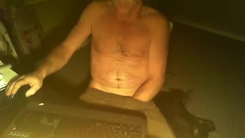 Snapshot of greenrooster1 chatting on October 13, 2025, 9:53 am greenrooster1 online show from October 13, 2025, 9:53 am